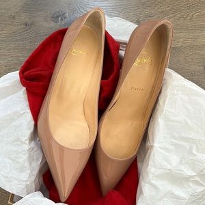 Worn 2 times with original box and bag. Size 39.5